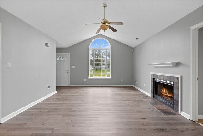 Building Photo - Adorable Home in Horse Creek Farms!