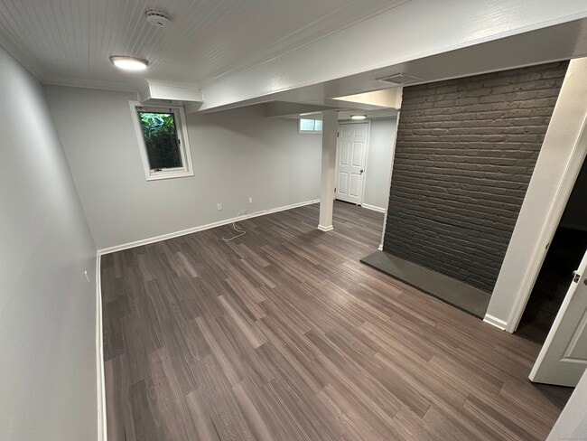 Building Photo - 10 Haviland St