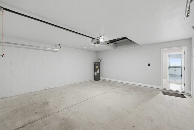 Building Photo - Available Now! Tastefully Designed 3 Bed, 2 Bath Home