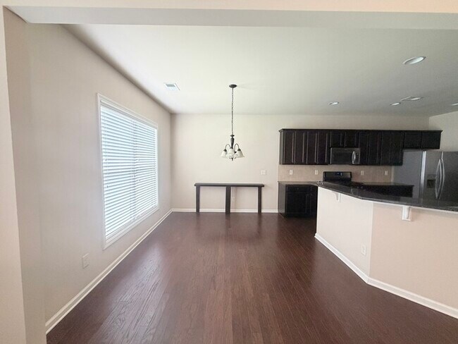 Building Photo - 5230 Brierstone Dr