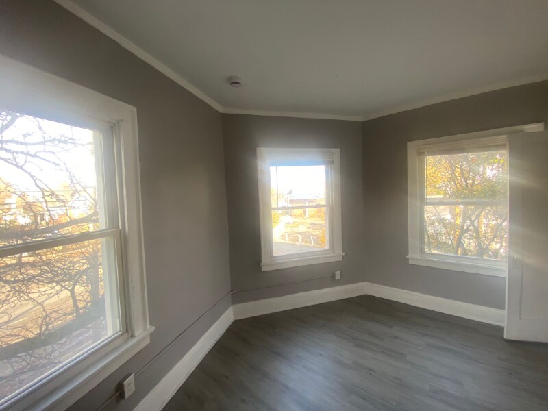 Building Photo - 392 E 147th St