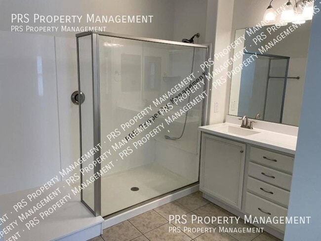 Building Photo - 3321 E Wisteria Pl