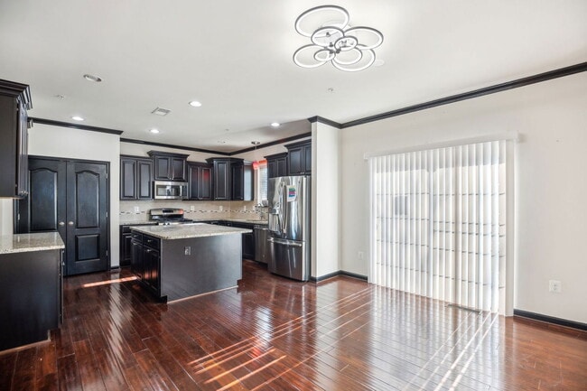 Building Photo - 10317 Saltbush Court