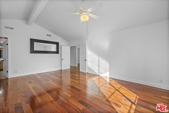 Building Photo - 1561 3rd St