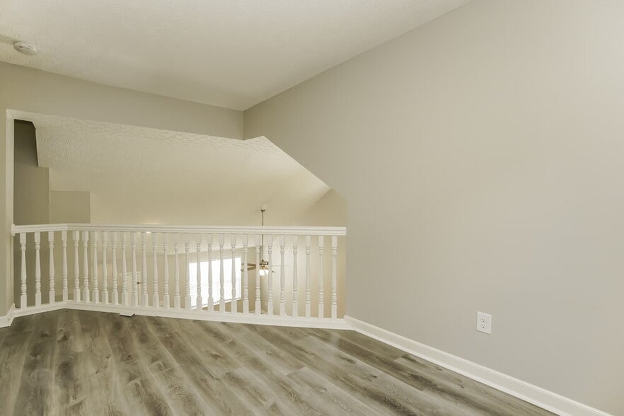 Building Photo - 465 Wynridge Dr