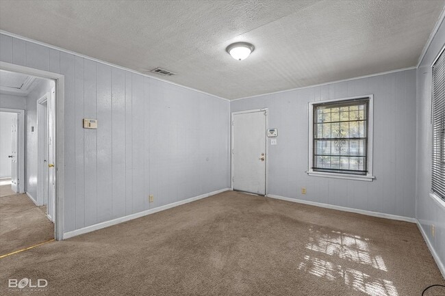 Building Photo - 2754 Lakehurst Ave