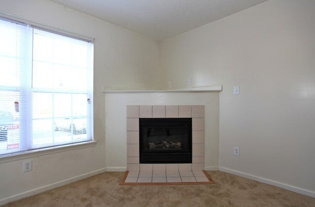 Building Photo - Close to area splash pad and parks