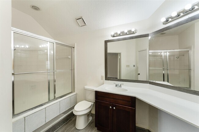 Building Photo - 6422 Chatham Island Ln