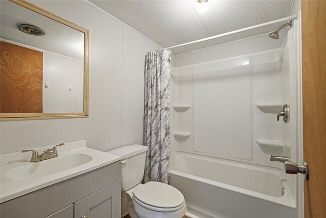 Building Photo - 71 Rd 5221