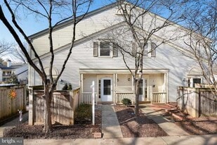 Building Photo - 13210 Meander Cove Dr