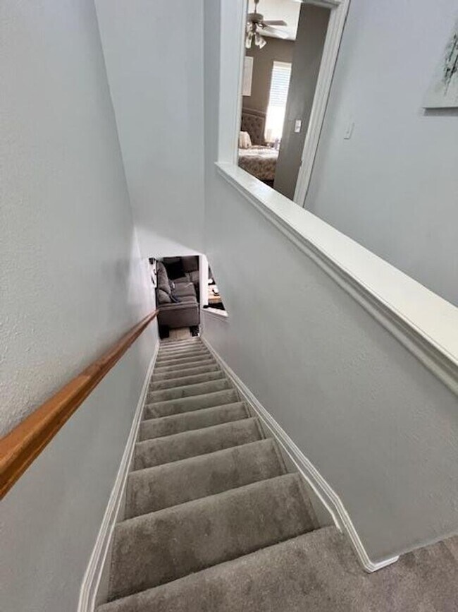 Building Photo - Luxury Living in North Austin / Condominium / Gated Community / 3 bedrooms / 2 car garage