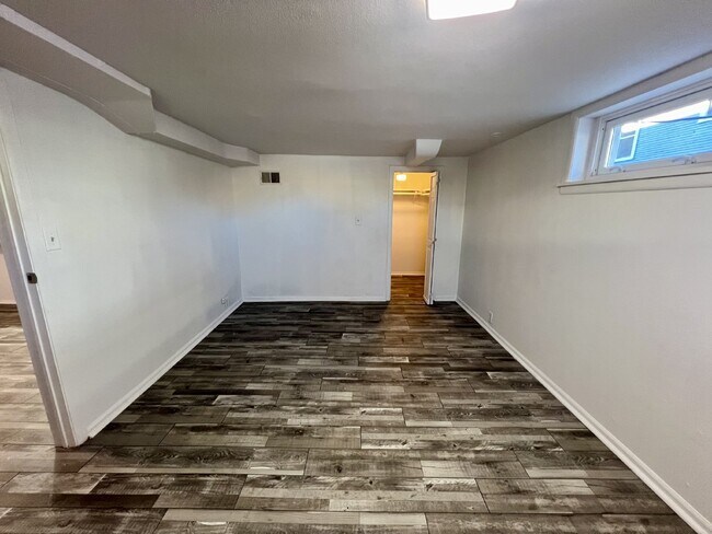 Building Photo - Recently updated basement apartment ready now!