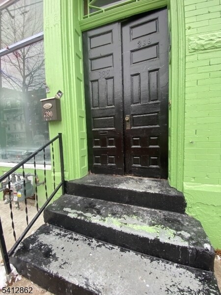 Building Photo - 388 S Main St