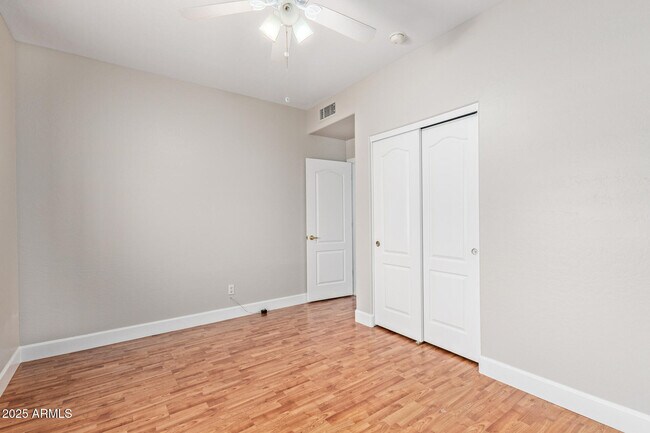 Building Photo - 9366 E Celtic Dr