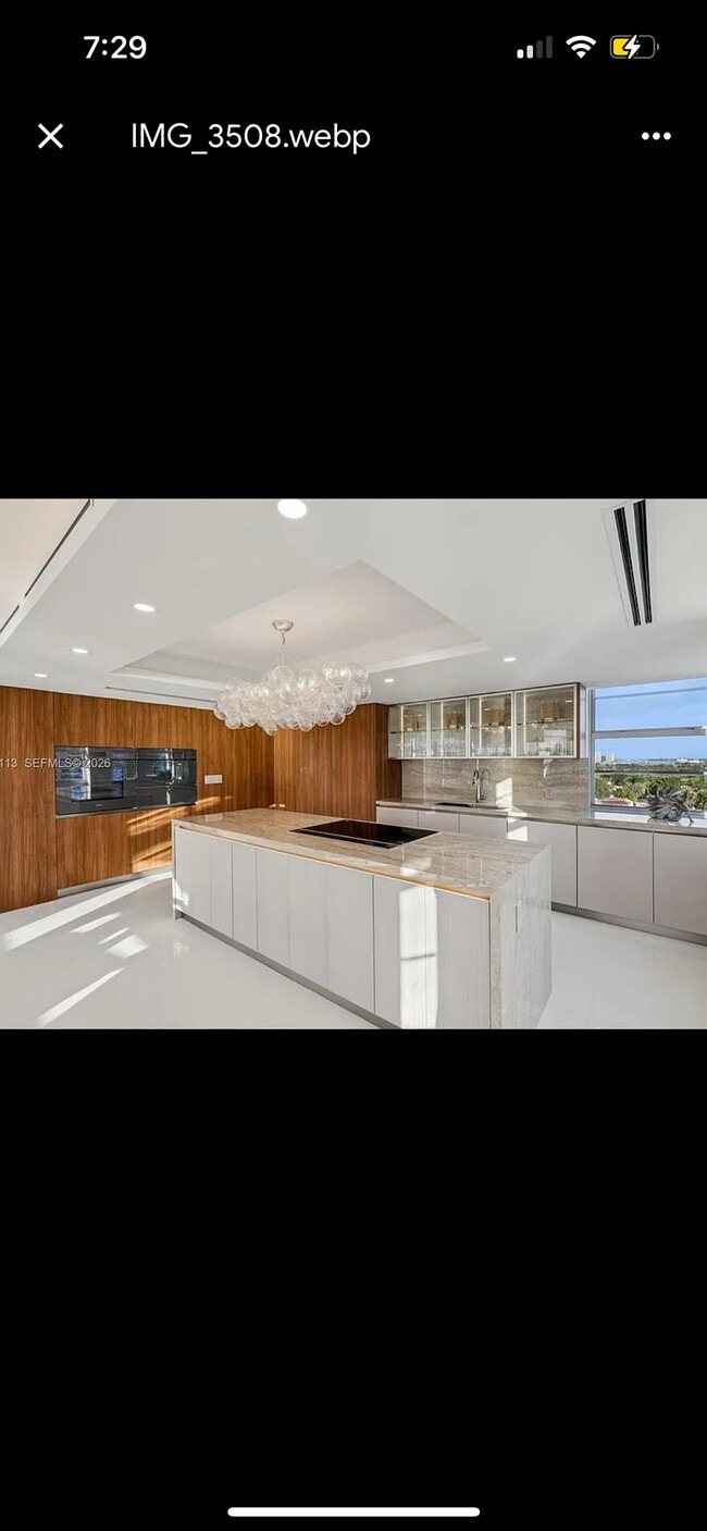 Building Photo - 5660 Collins Ave