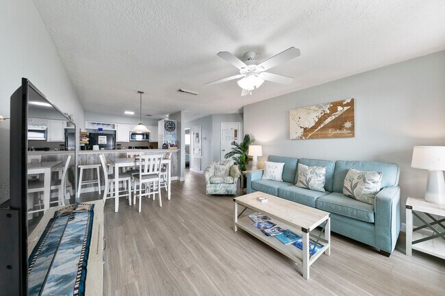 Building Photo - 7600 Seawall Blvd