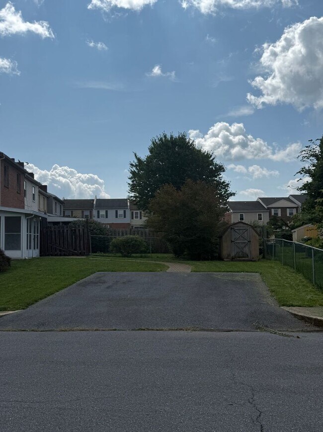 Building Photo - 30 William Penn Dr