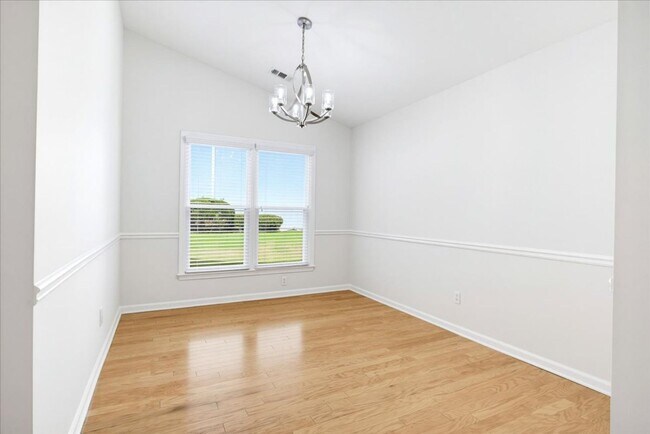 Building Photo - 326 Saybrook Crossing