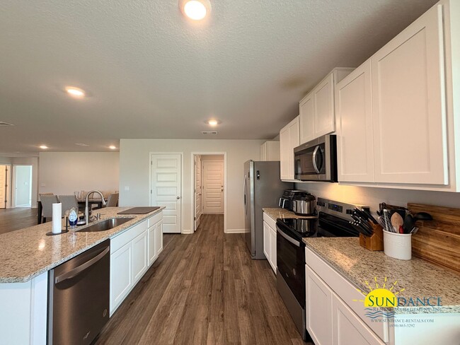 Building Photo - 5578 Silverbell Dr