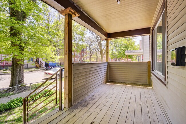 Building Photo - 7638 S Drexel Ave