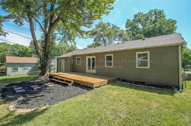 Building Photo - 7642 Ash St