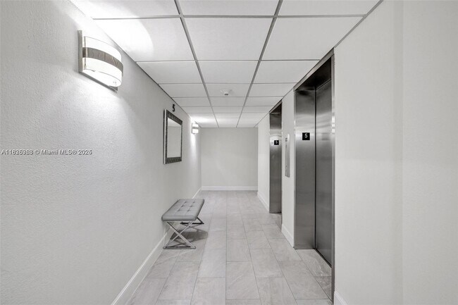 Building Photo - 2715 N Ocean Blvd