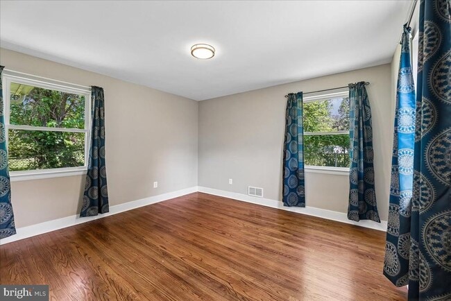 Building Photo - 3102 Romaine Ct