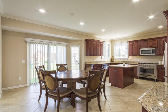 Building Photo - 15357 Prentice Ct