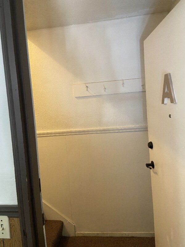 Building Photo - 718 Darby St