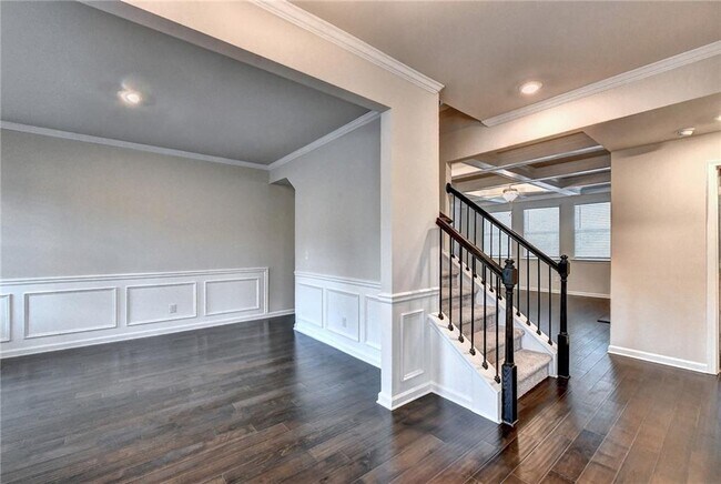 Building Photo - 354 Paxton LN