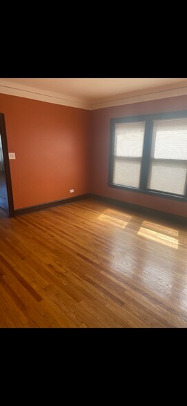 Building Photo - 8012 S Sangamon St