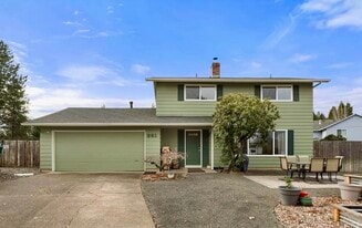Building Photo - 881 NE 5th Dr