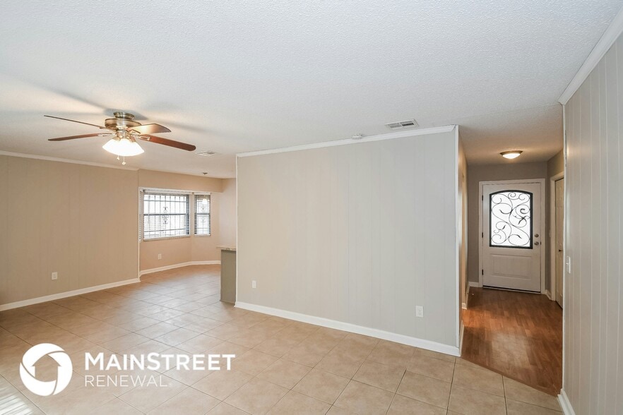 Building Photo - 8366 Grampell Dr