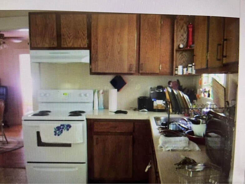 Building Photo - 60 Auburn St