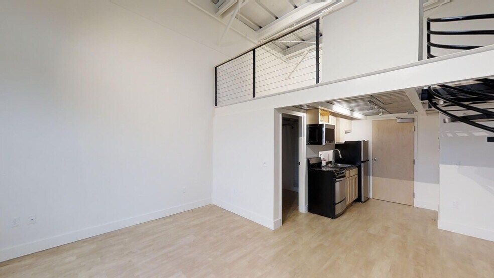 241 S Main St 241 S Main St White River Junction VT 05001 Apartment