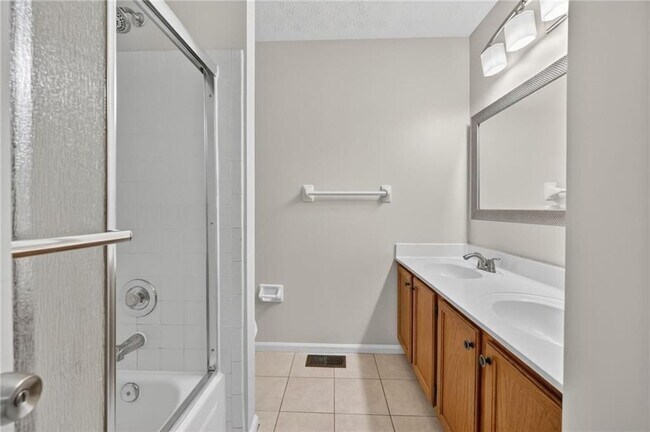 Building Photo - 12110 Greenmont Walk