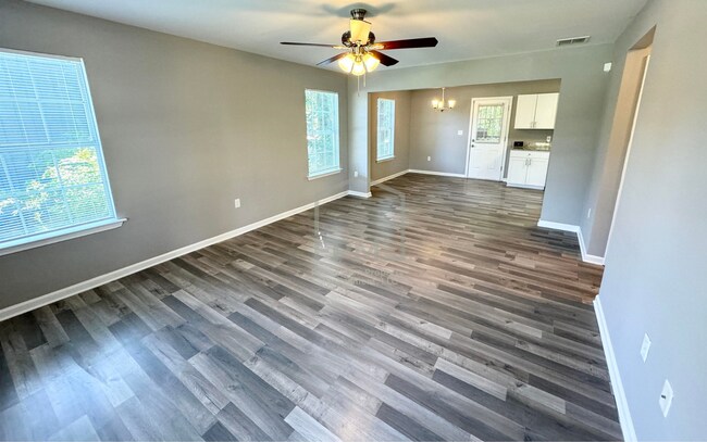 Building Photo - 4428 Guildhall Dr