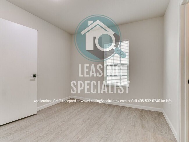 Building Photo - Norman 3 Bed 2 Bath New Custom Build Available for Immediate Move!!
