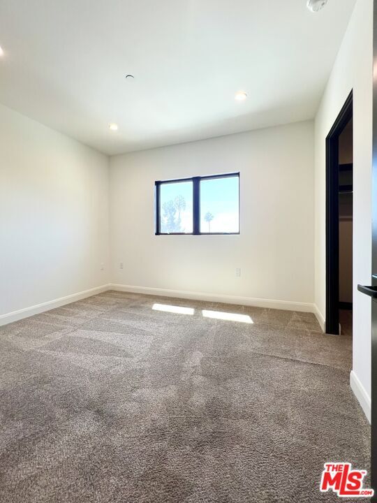 Building Photo - 859 S Lucerne Blvd
