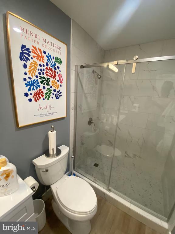 Building Photo - 100 Harborview Dr