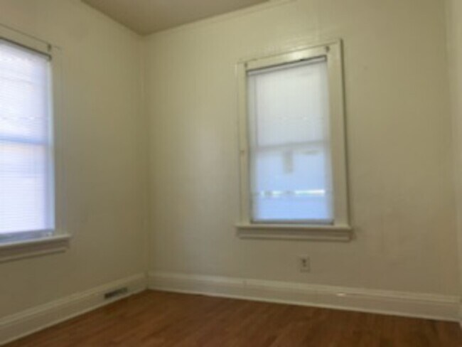 Building Photo - 1217 N Adams