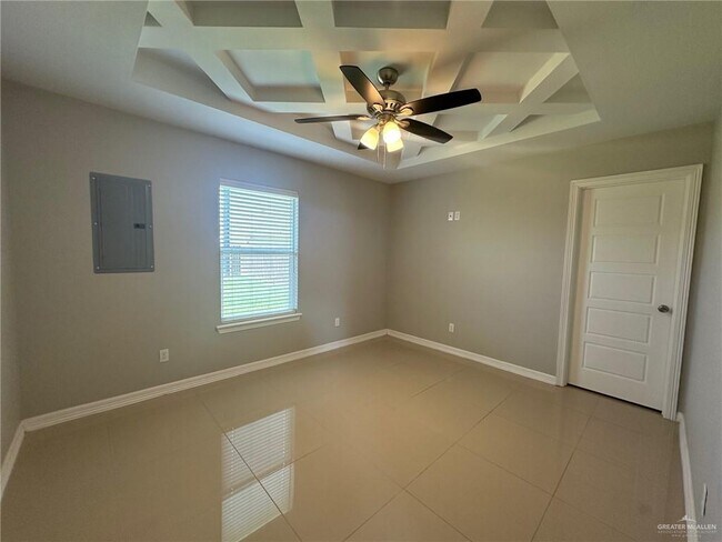 Building Photo - 16 Whitewing St