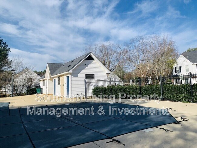 Building Photo - 9436 Elizabeth Townes Ln