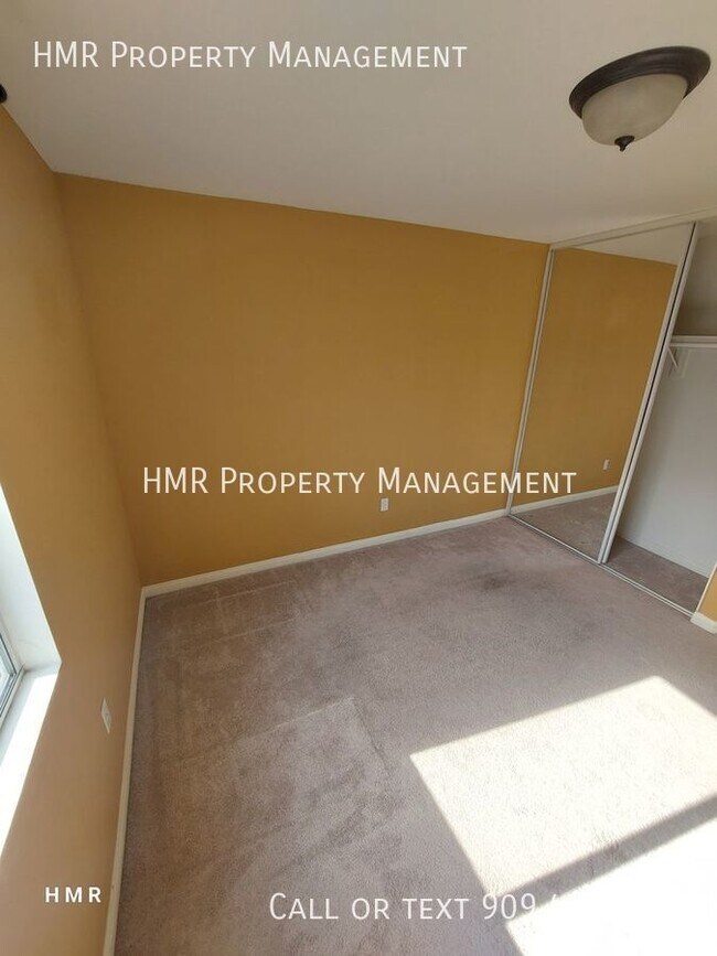 Building Photo - Tranquil Oasis: 4 Bedroom 3 Bath Two-Story