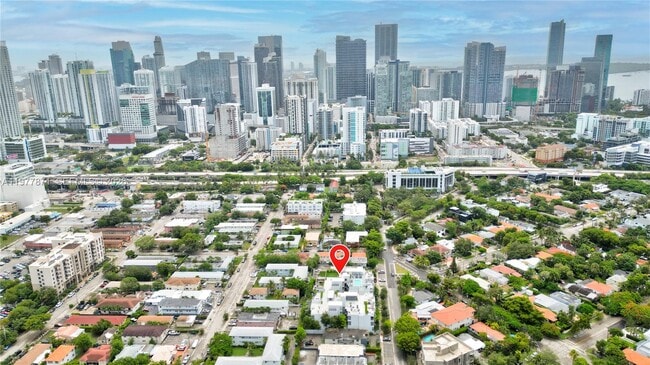 Building Photo - 545 SW 11th St