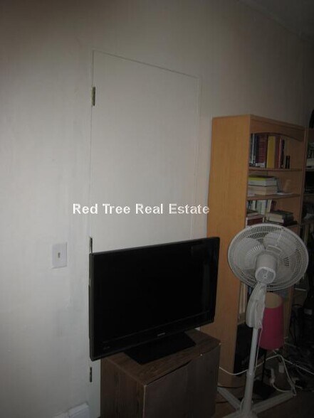 Building Photo - 56 Egmont St