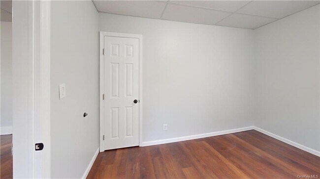 Building Photo - 18 Chestnut St