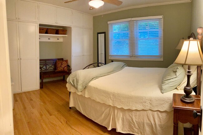 Bedroom - 840 N Ogden Dr
