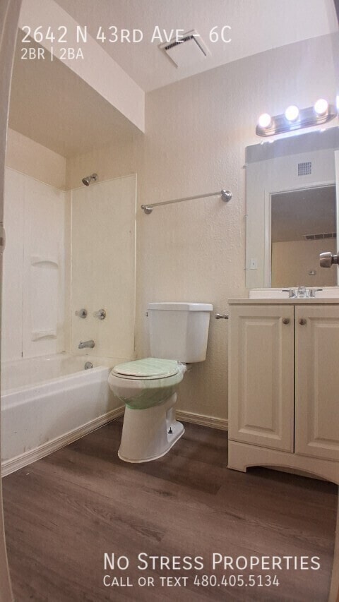 Building Photo - 2642 N 43rd Ave