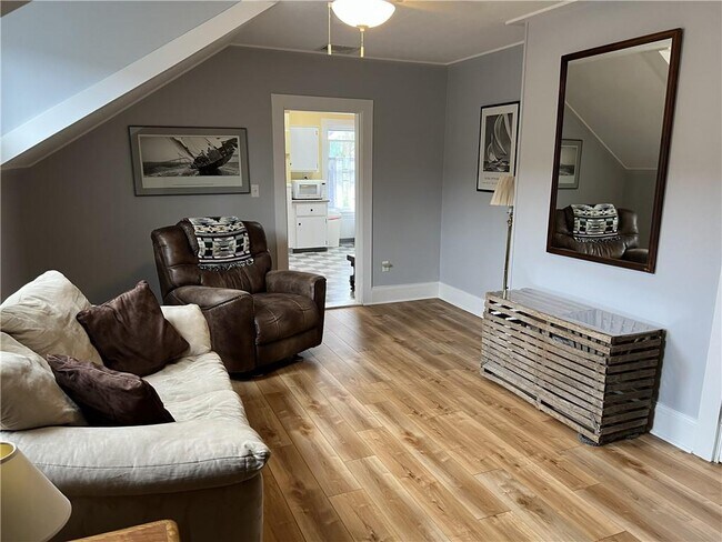 Building Photo - 13 Newport Ave